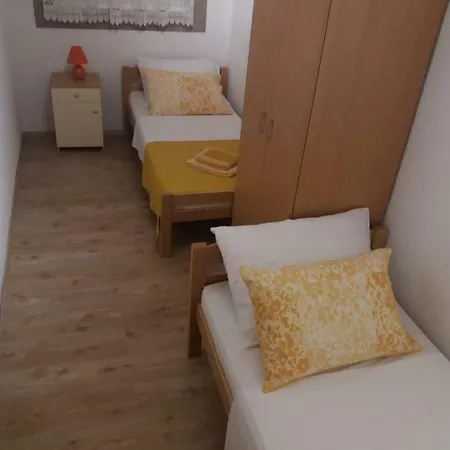 Nehaj * Каштела